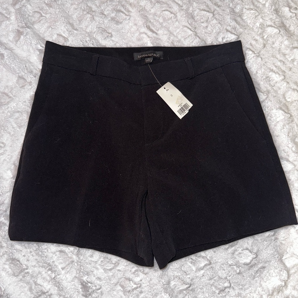 NWT Banana Republic Black Bermuda Tailored Shorts - Size 0